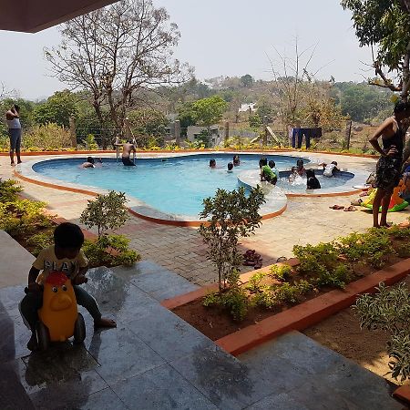 Dolphin Resort Yelagiri Exterior photo