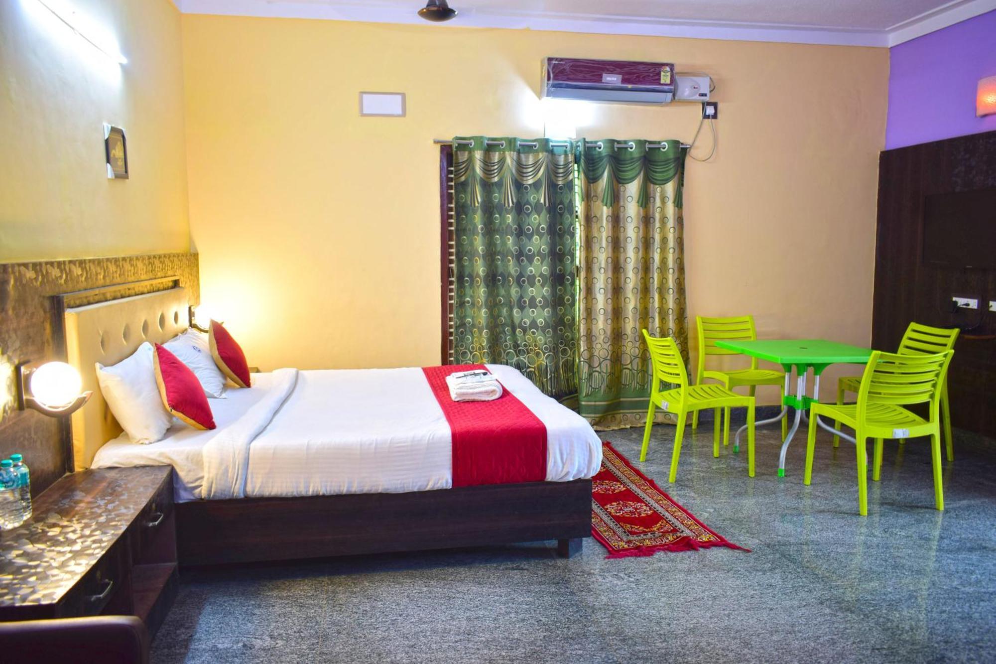 Dolphin Resort Yelagiri Exterior photo