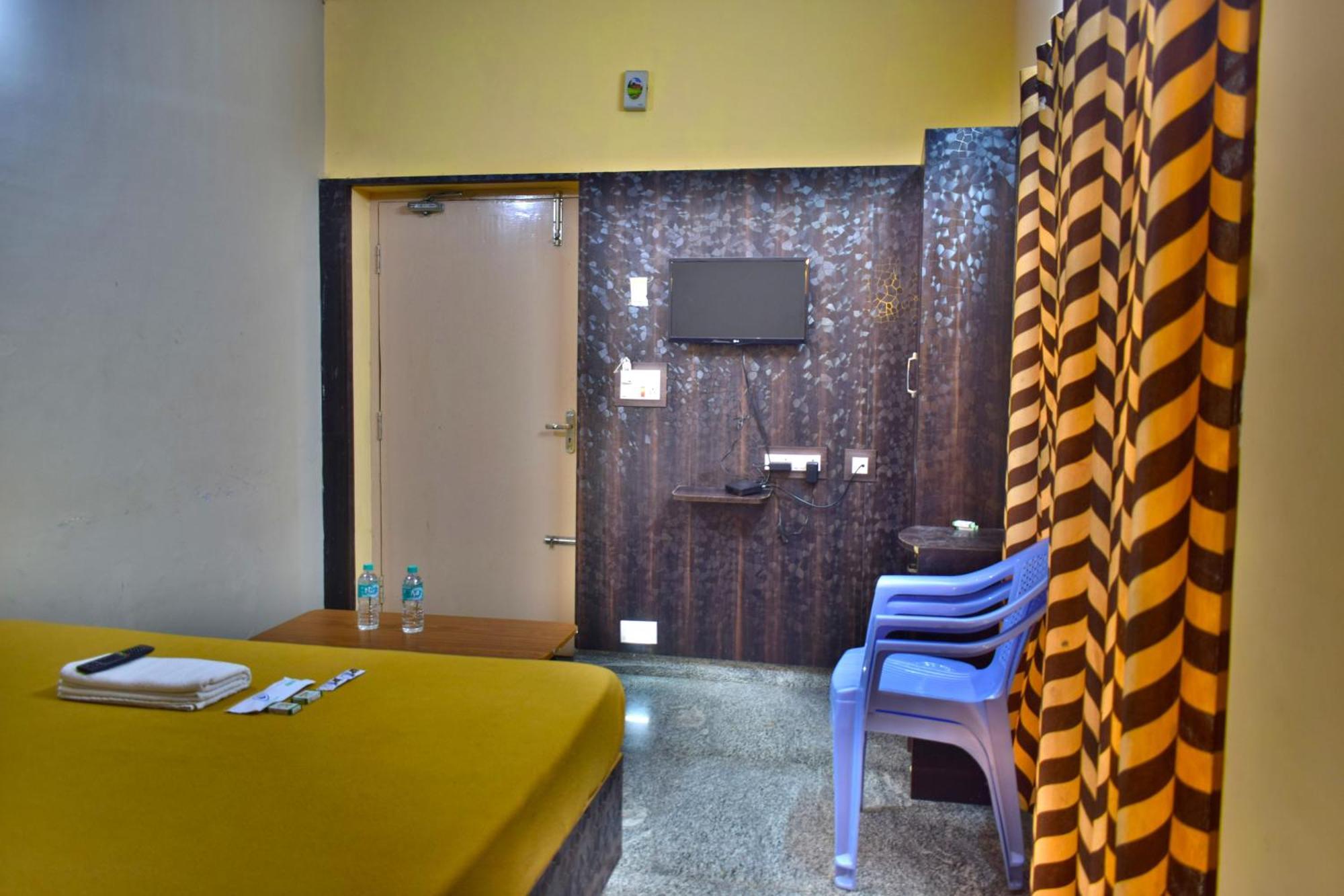 Dolphin Resort Yelagiri Exterior photo