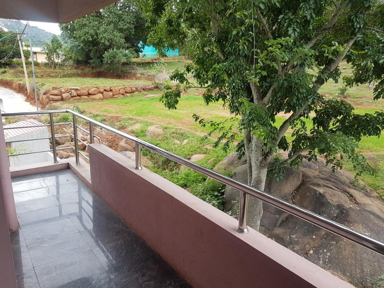 Dolphin Resort Yelagiri Exterior photo